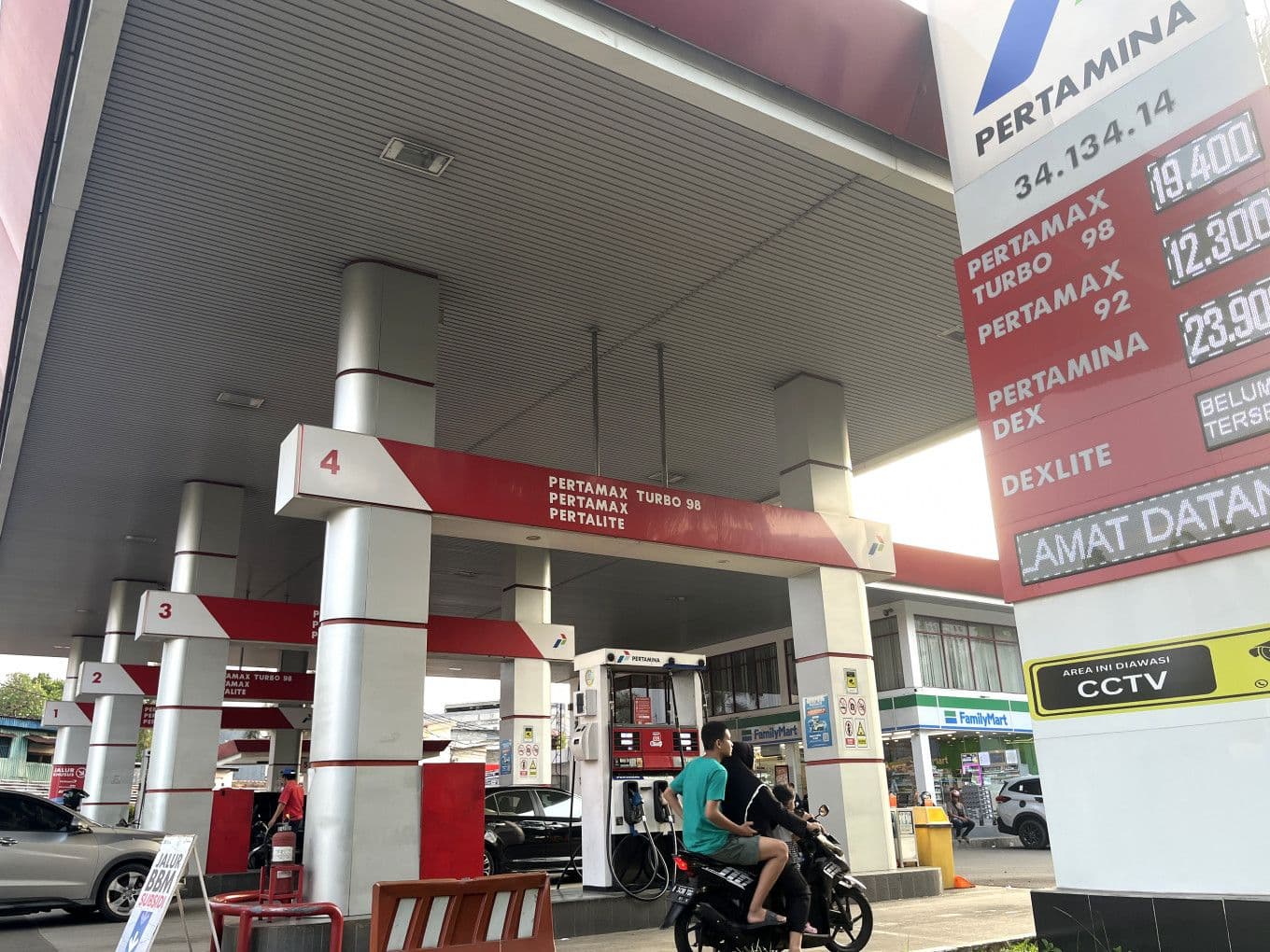 Pertamina และผู้ค้าปลีกเอกชนปรับขึ้นราคาน้ำมันเชื้อเพลิงเพิ่มเติม