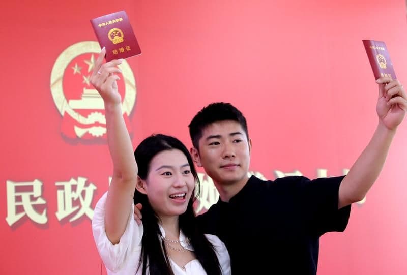 การจดทะเบียนสมรสในจีนฟื้นตัว หนุน “เศรษฐกิจแห่งความรัก” ขยายตัว