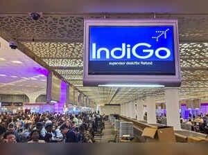 สถานการณ์เที่ยวบินหยุดชะงักของสายการบิน IndiGo และผลกระทบต่อโครงสร้างราคาบัตรโดยสารภายในอินเดีย