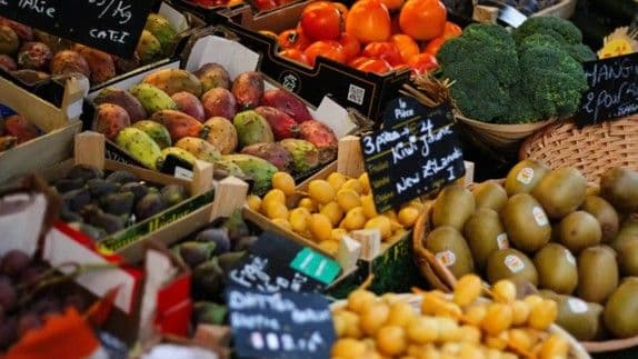 วิกฤตการณ์ช่องแคบฮอร์มุซเริ่มส่งผลกระทบต่อราคาสินค้าอาหารฝรั่งเศส