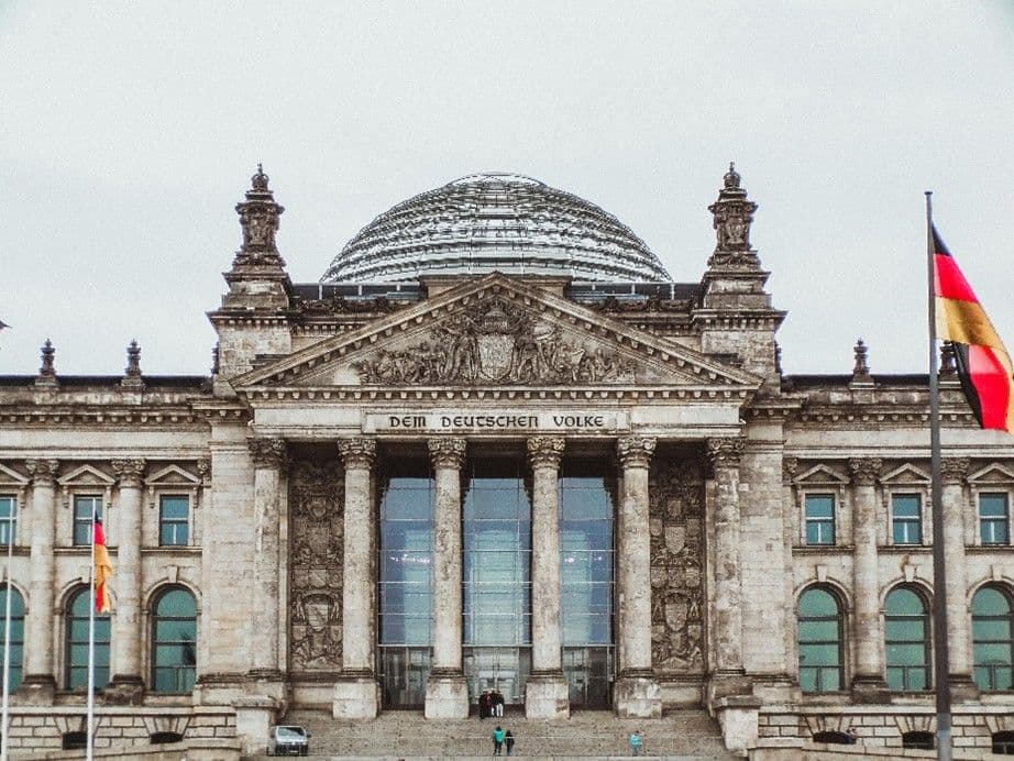 เงินบำนาญ ราคาแก๊ส ตั๋ว Deutschland-Ticket – นี่คือสิ่งที่รัฐบาลใหม่ของเยอรมนีตัดสินใจ  