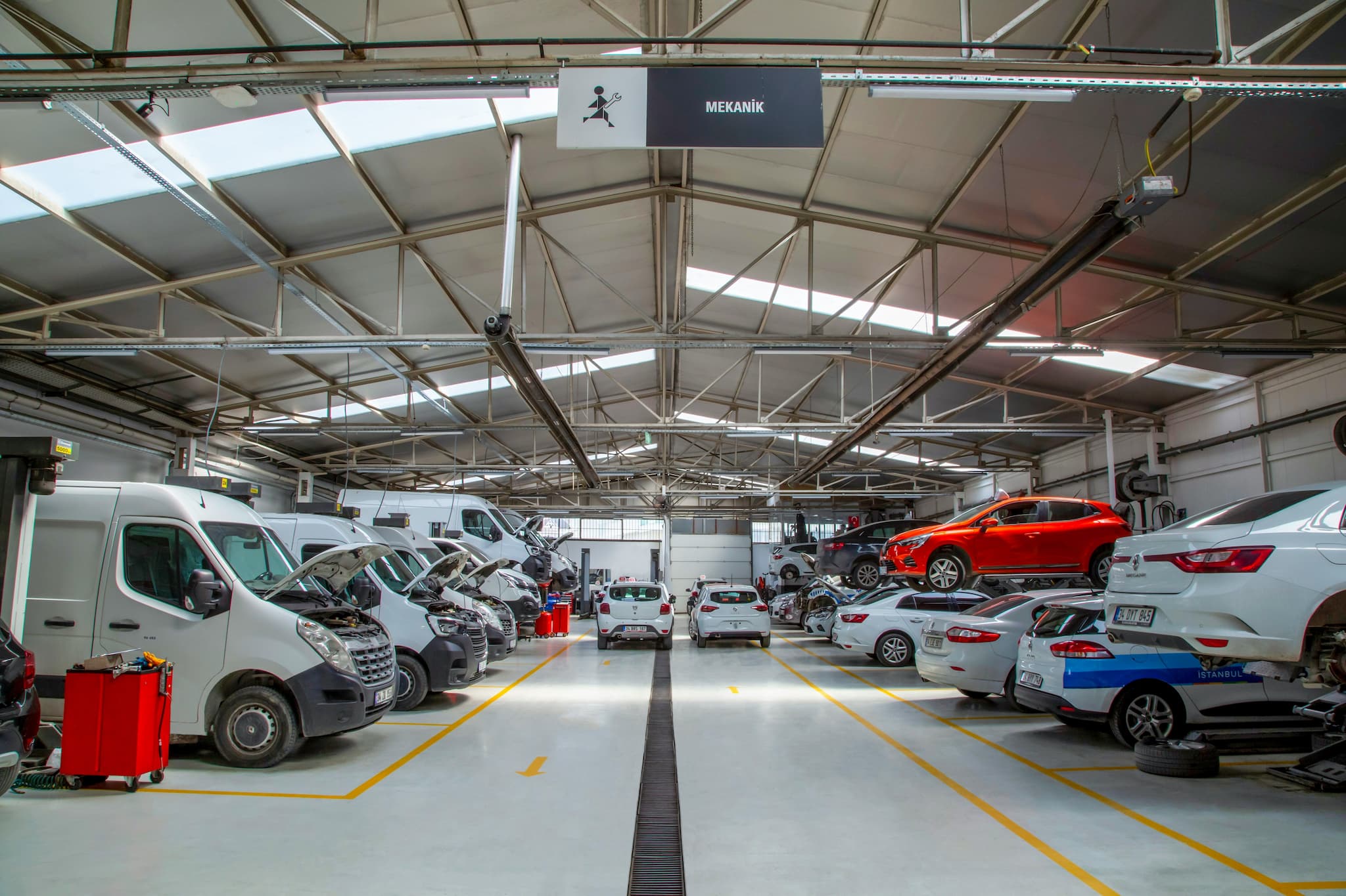 อุตสาหกรรมยานยนต์ในอิตาลียังเผชิญวิกฤต การผลิตชะลอตัวไปจนถึงปี 2569