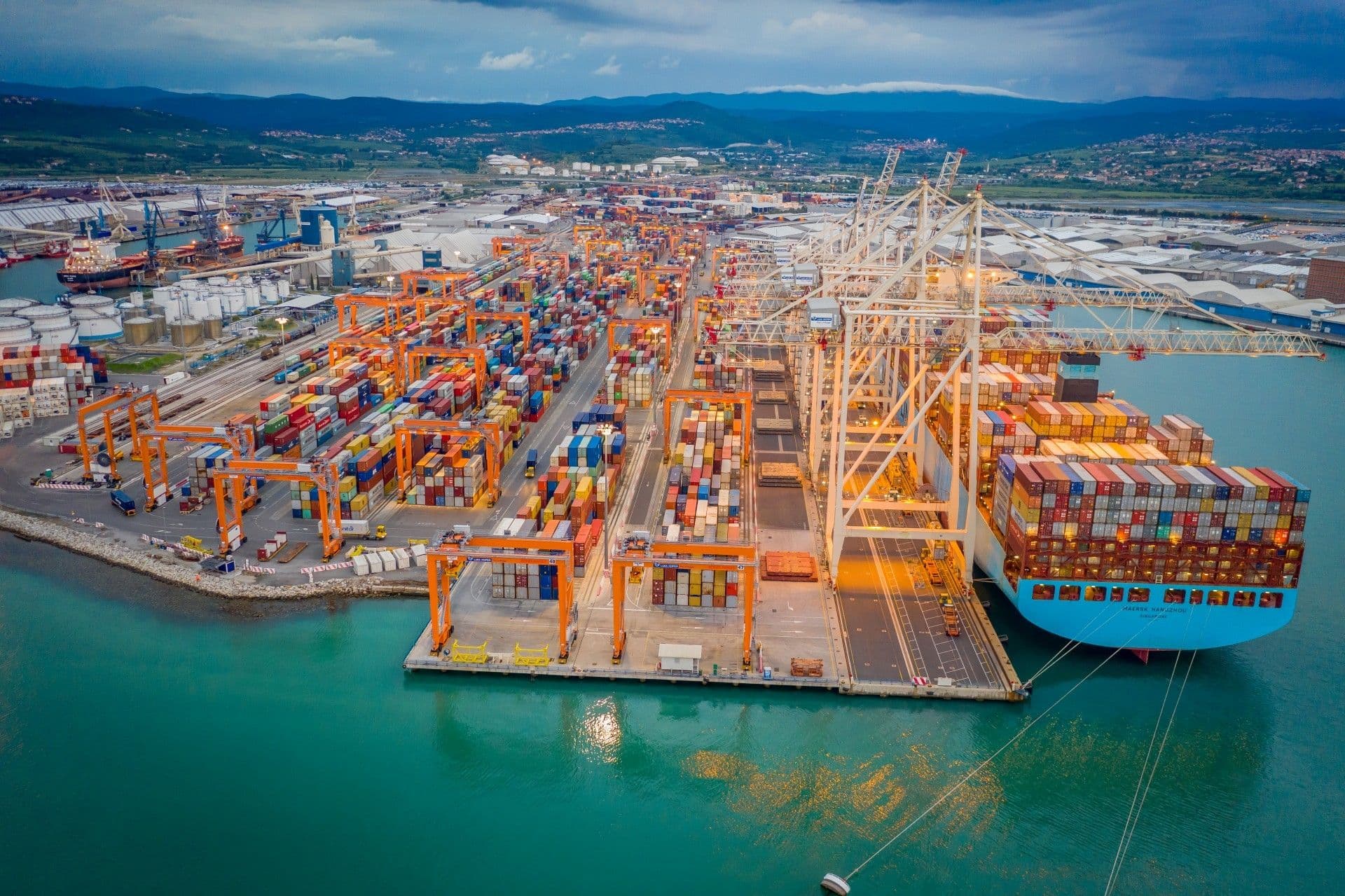 ดันส่งออกไทยไปยุโรปด้วยเส้นทางโลจิสติกส์สีเขียว (แหลมฉบัง - โคเปอร์)