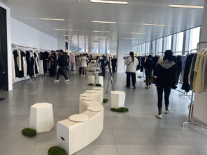 สำรวจธุรกิจแฟชั่นโชว์รูม ช่วง Shanghai Fashion Week 2023 พาชม MODE SHANGHAI FASHION TRADE SHOW