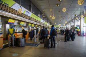 สนามบินริกาของลัตเวีย ห่วงโลกร้อน ตั้งเป้าปล่อยก๊าซ CO2e เป็นศูนย์ภายในปี 2578