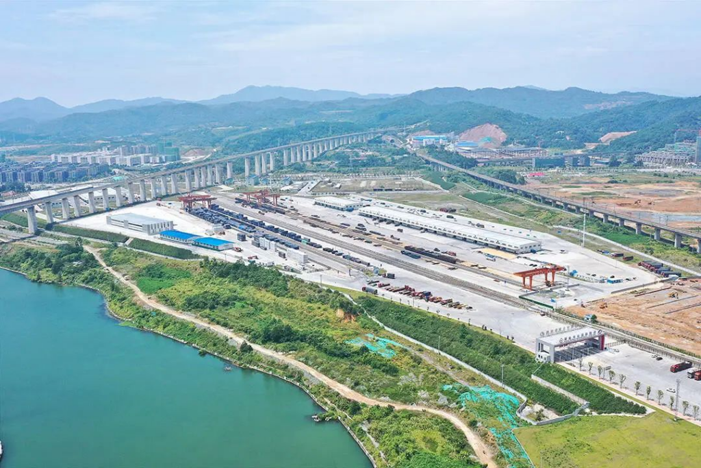 เมืองหวยฮั่ว มณฑลหูหนาน ศูนย์กระจายแป้งมันสำปะหลังสู่ตลาดจีนตอนกลาง
