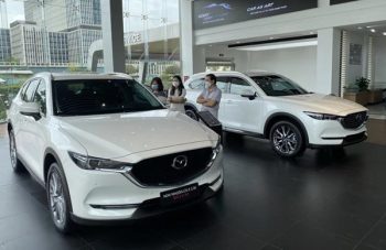 car_showroom